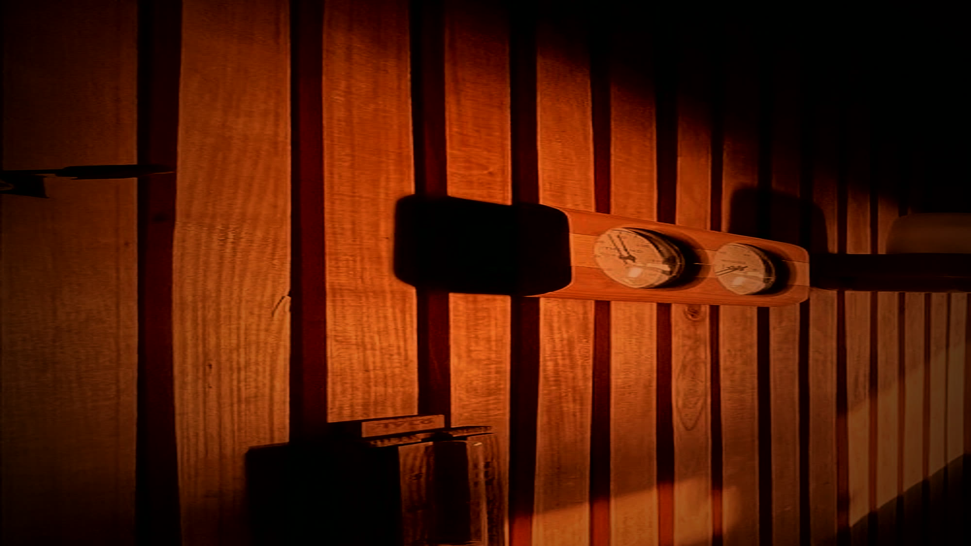 Warm cedar dry sauna