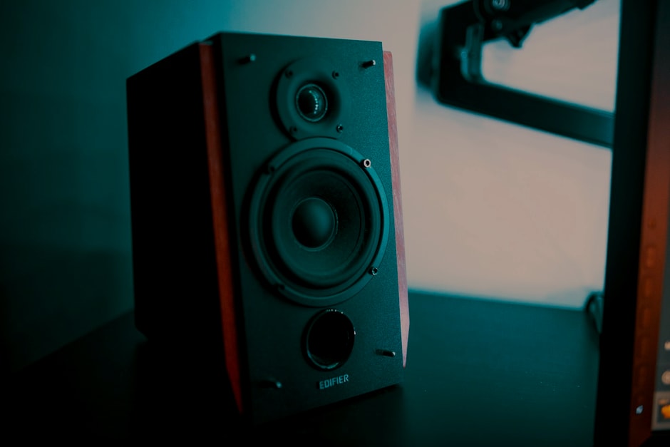High-quality audio in a low-lit recovery room